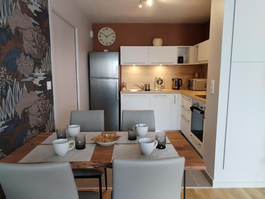 Appartement Neuf Classe, Balcon Et Petite Vue Mer プレヌフ・ヴァル・アンドレ エクステリア 写真